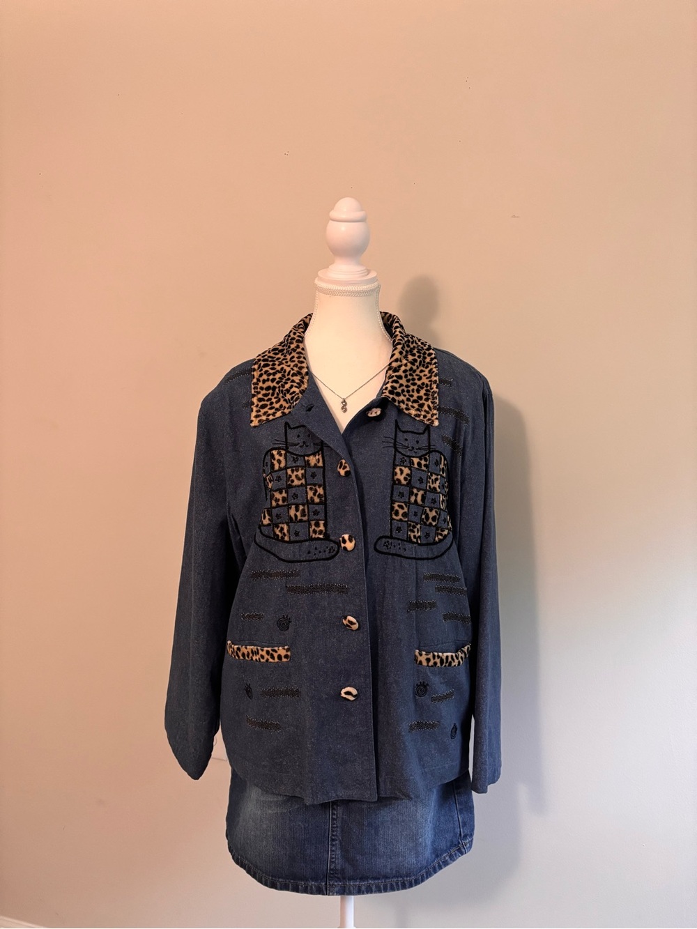 "Great Cavalier" Cheetah Print Cat Embroidered Denim Jacket 100% Silk